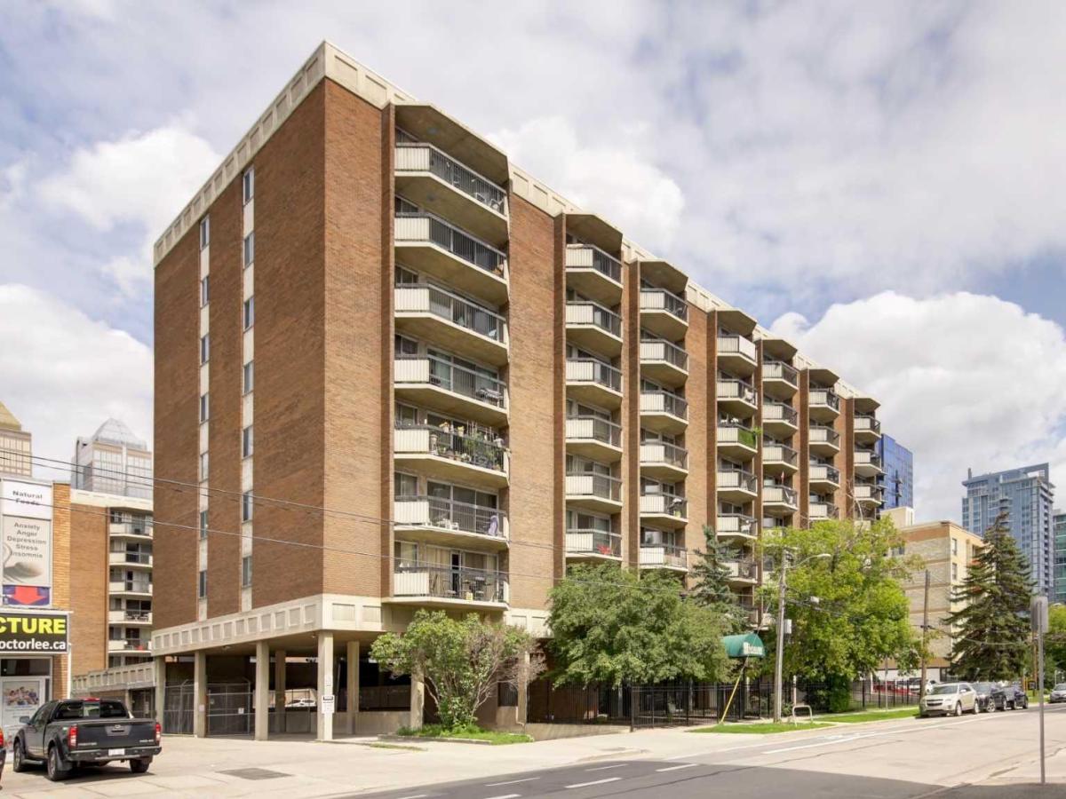 706, 340 14 Avenue SW Calgary AB T3Z1K4 | MLS #A2296431 MLS #A2296431 image #0