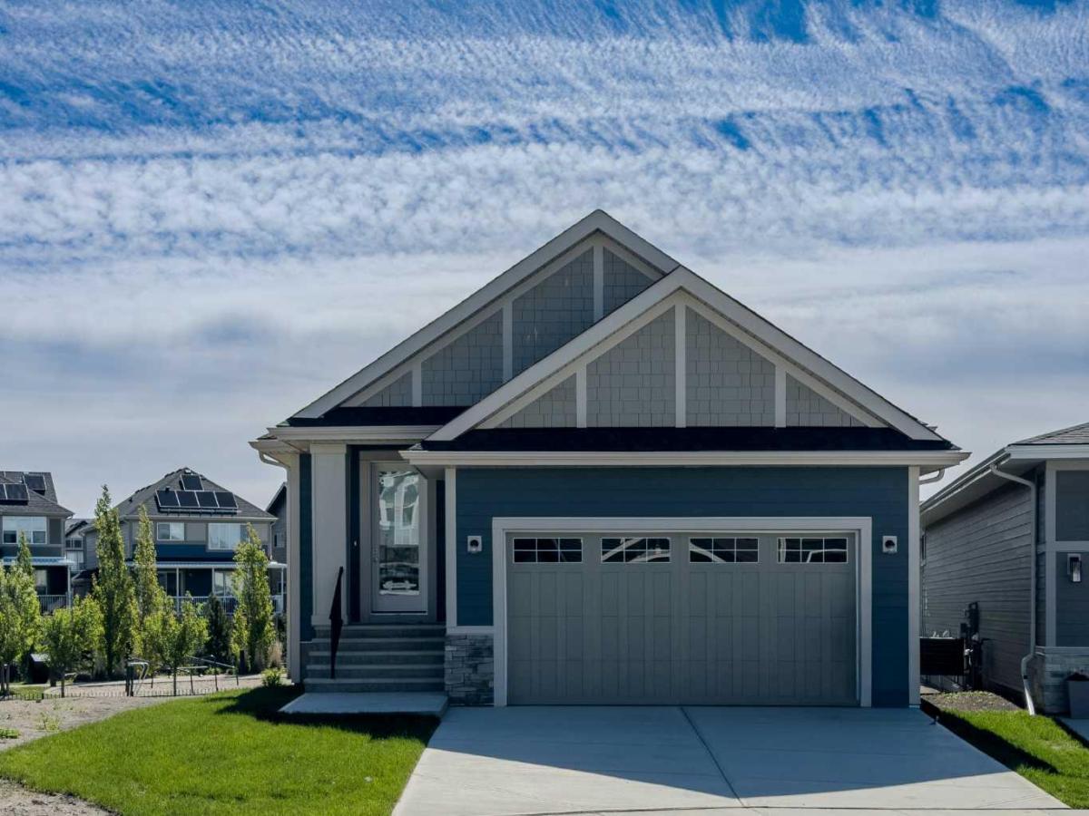 88 Sunrise Heath Cochrane AB T4C0H4 | MLS #A2297489 MLS #A2297489 image #0