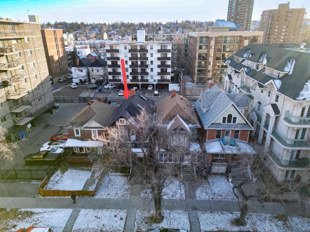 1225 13 Avenue SW Calgary AB T3C 0T2 | MLS #A2299009 MLS #A2299009 image #0