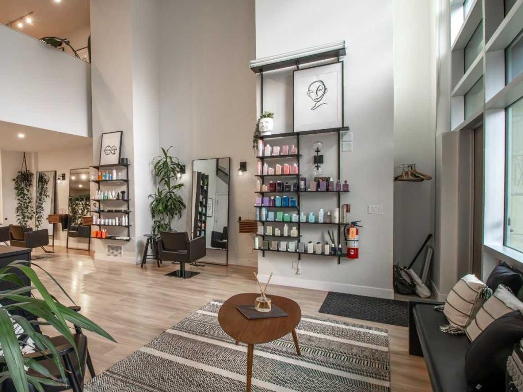 Calgary AB | MLS #A2299544 MLS #A2299544 image #0