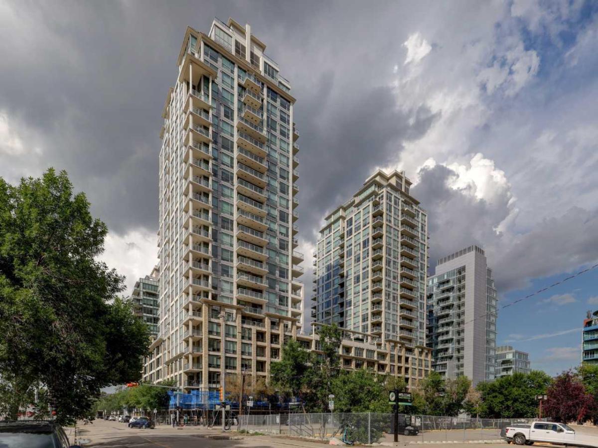 246, 222 Riverfront Avenue SW Calgary AB T2P0X2 | MLS #A2301974 MLS #A2301974 image #0