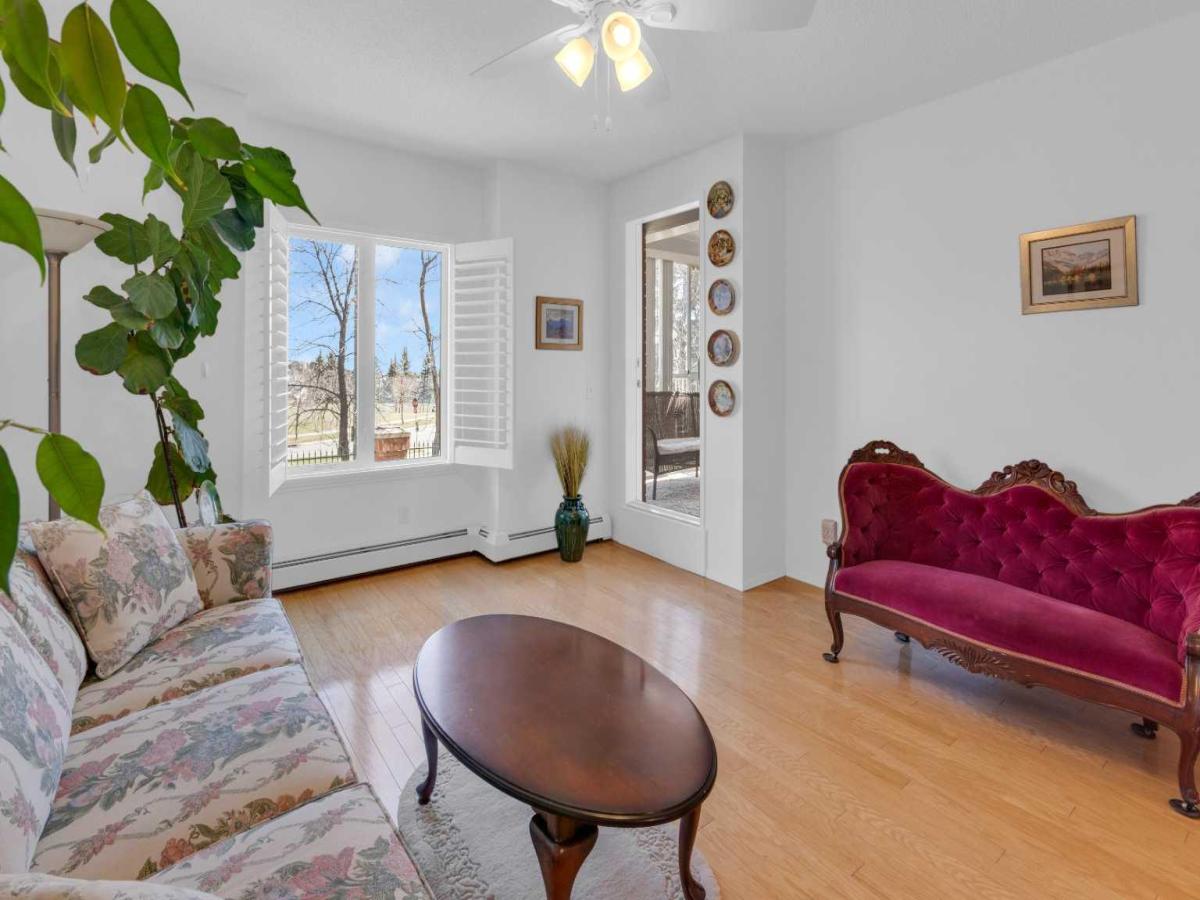 3115, 3115 Sienna Park Green SW Calgary AB T3H 3N7 | MLS #A2306406 MLS #A2306406 image #0