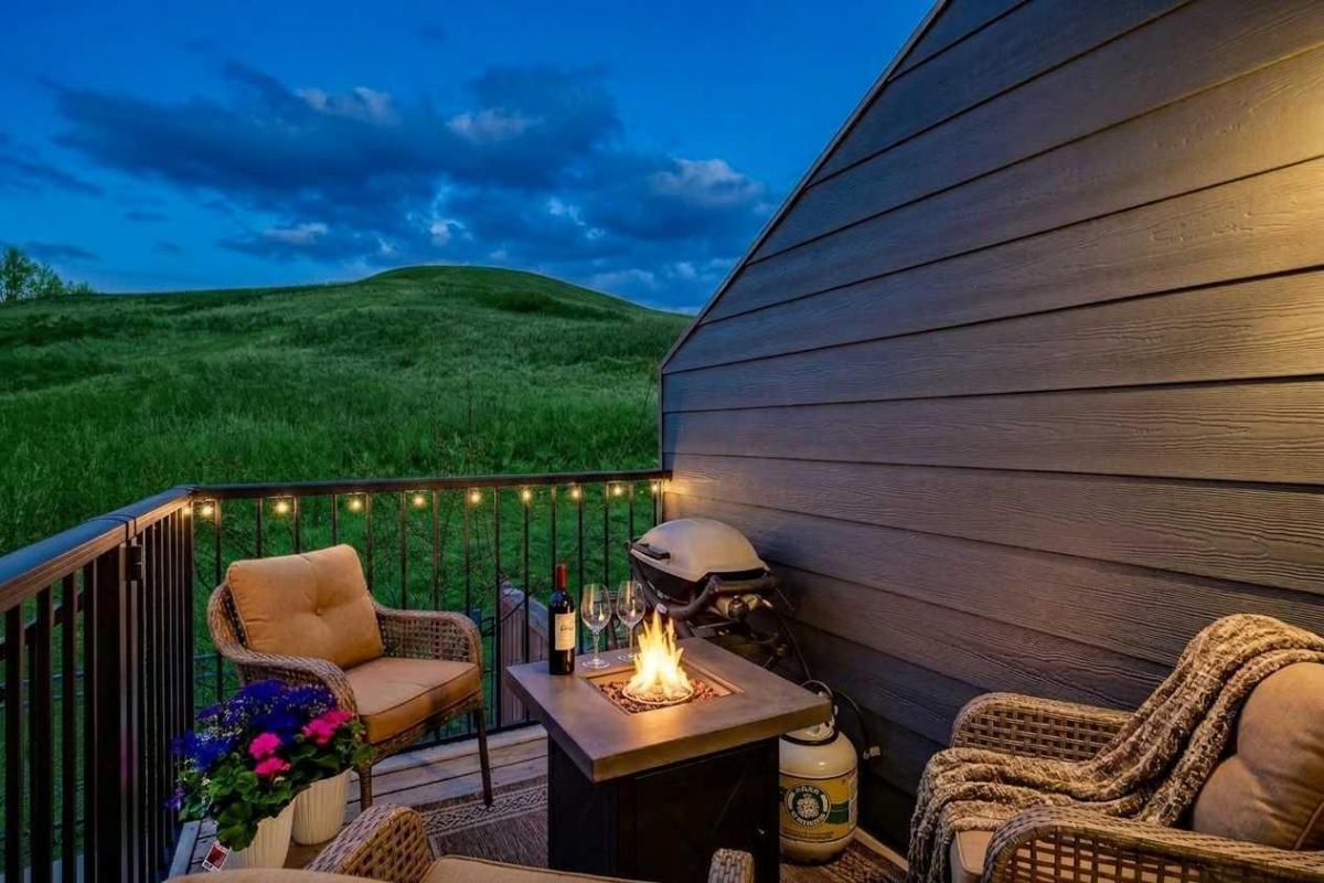 228 Cranbrook Square SE Calgary AB T3M3E3 | MLS #A2306626 MLS #A2306626 image #0
