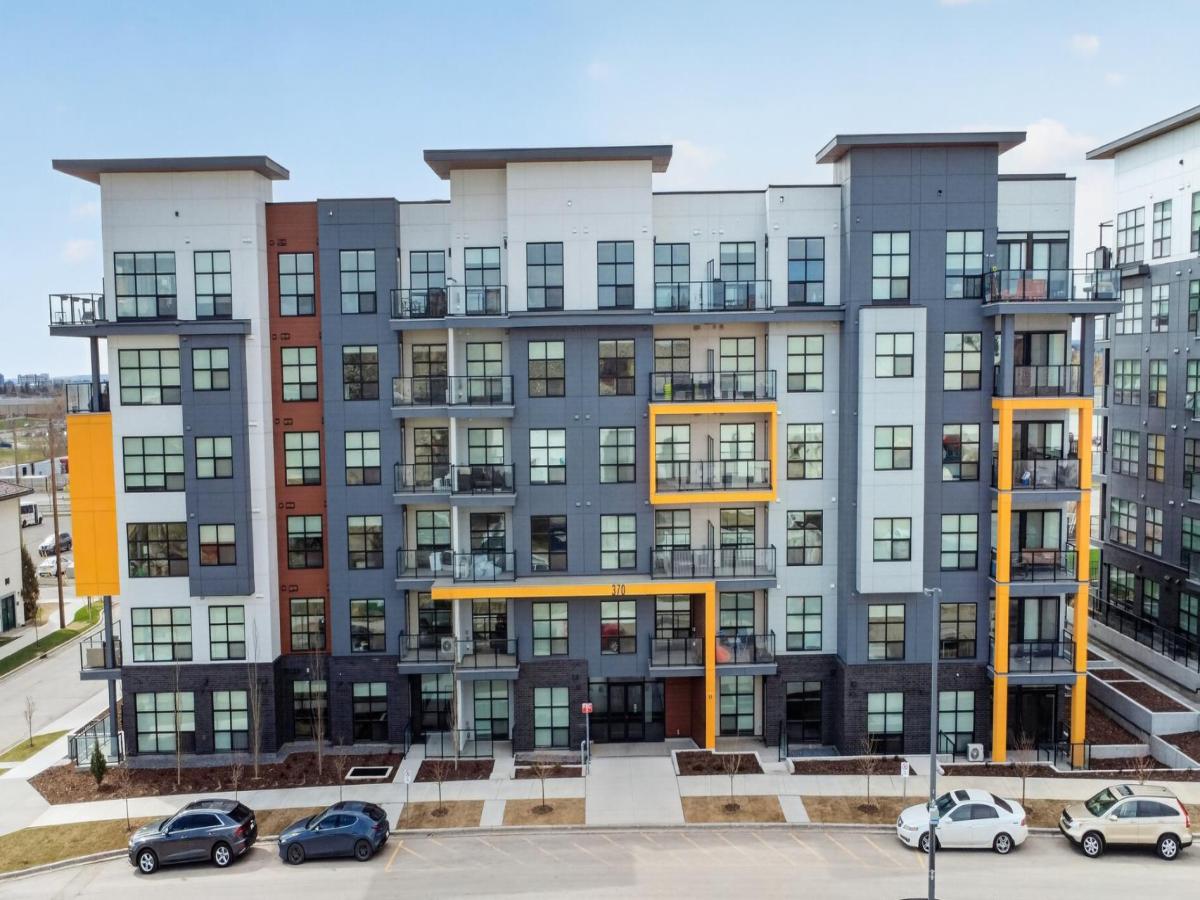 215, 370 Dieppe Drive SW Calgary AB T3E 7L4 | MLS #A2308977 MLS #A2308977 image #0