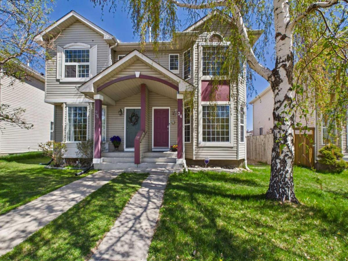24 Chaparral Ridge Circle SE Calgary AB T2X 3K2 | MLS #A2311174 MLS #A2311174 image #0