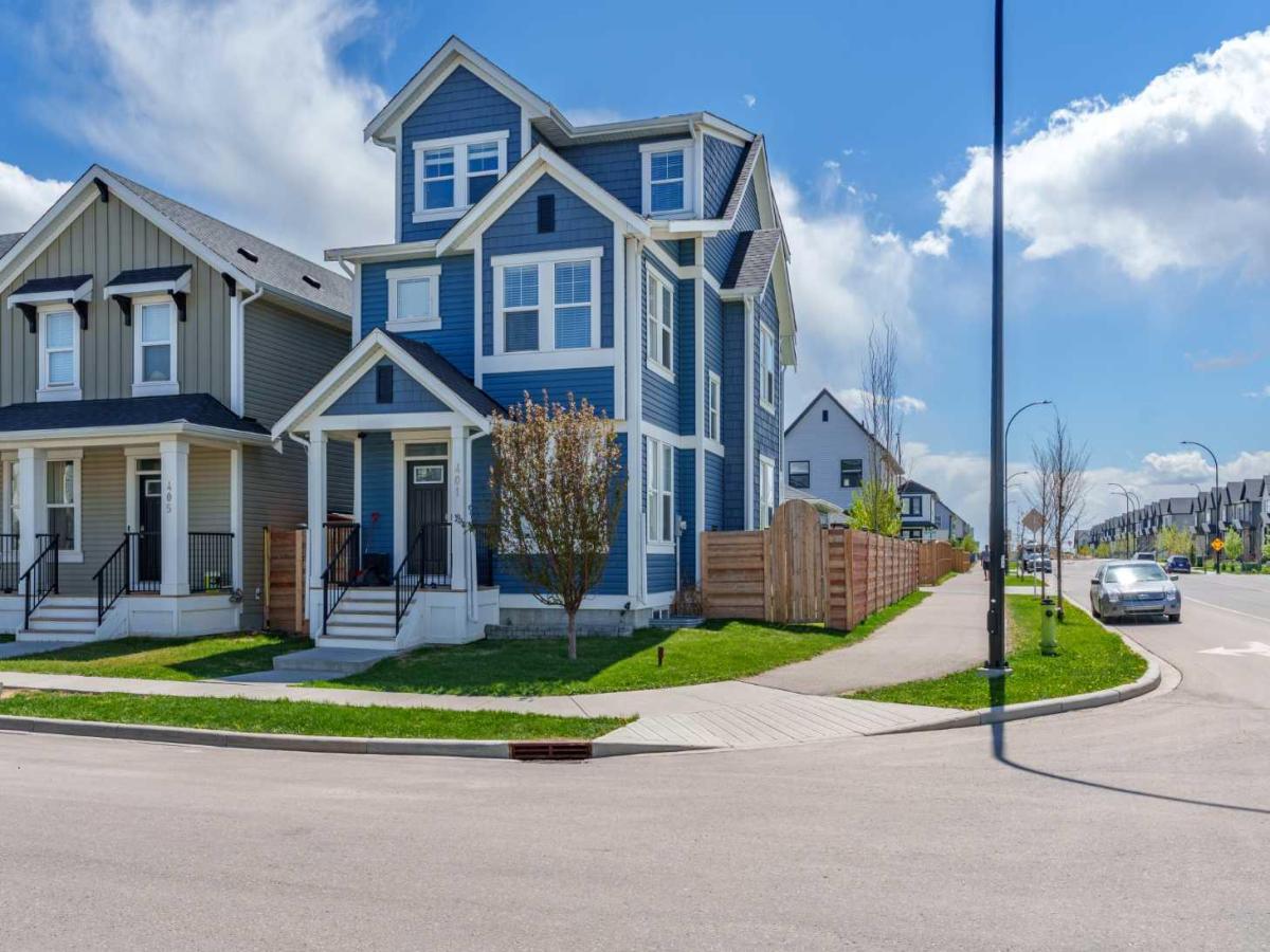 401 South Point Glen SW Airdrie AB T4B 4L1 | MLS #A2314777 MLS #A2314777 image #0