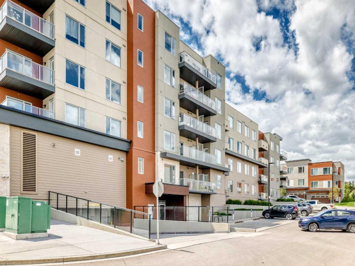 108, 71 Shawnee Common SW Calgary AB T2Y 0R2 | MLS #A2317711 MLS #A2317711 image #0