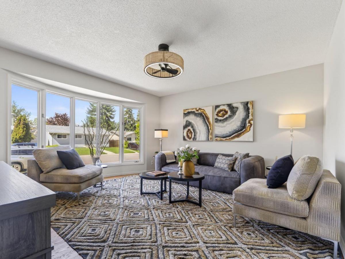 847 Raynard Crescent SE Calgary AB T2A 1X6 | MLS #A2318400 MLS #A2318400 image #0