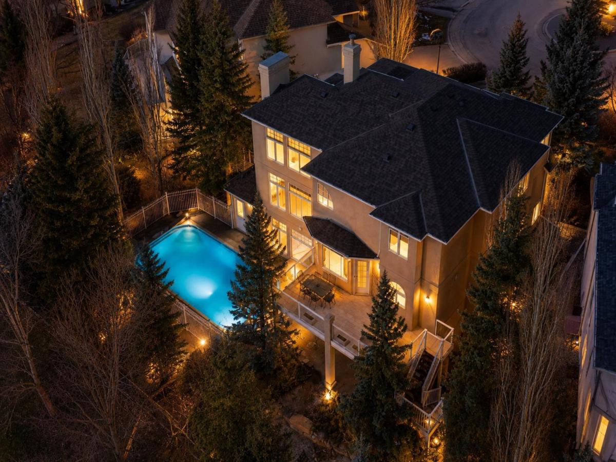 216 Evergreen Heath SW Calgary AB T2Y 3B6 | MLS #A2319098 MLS #A2319098 image #0