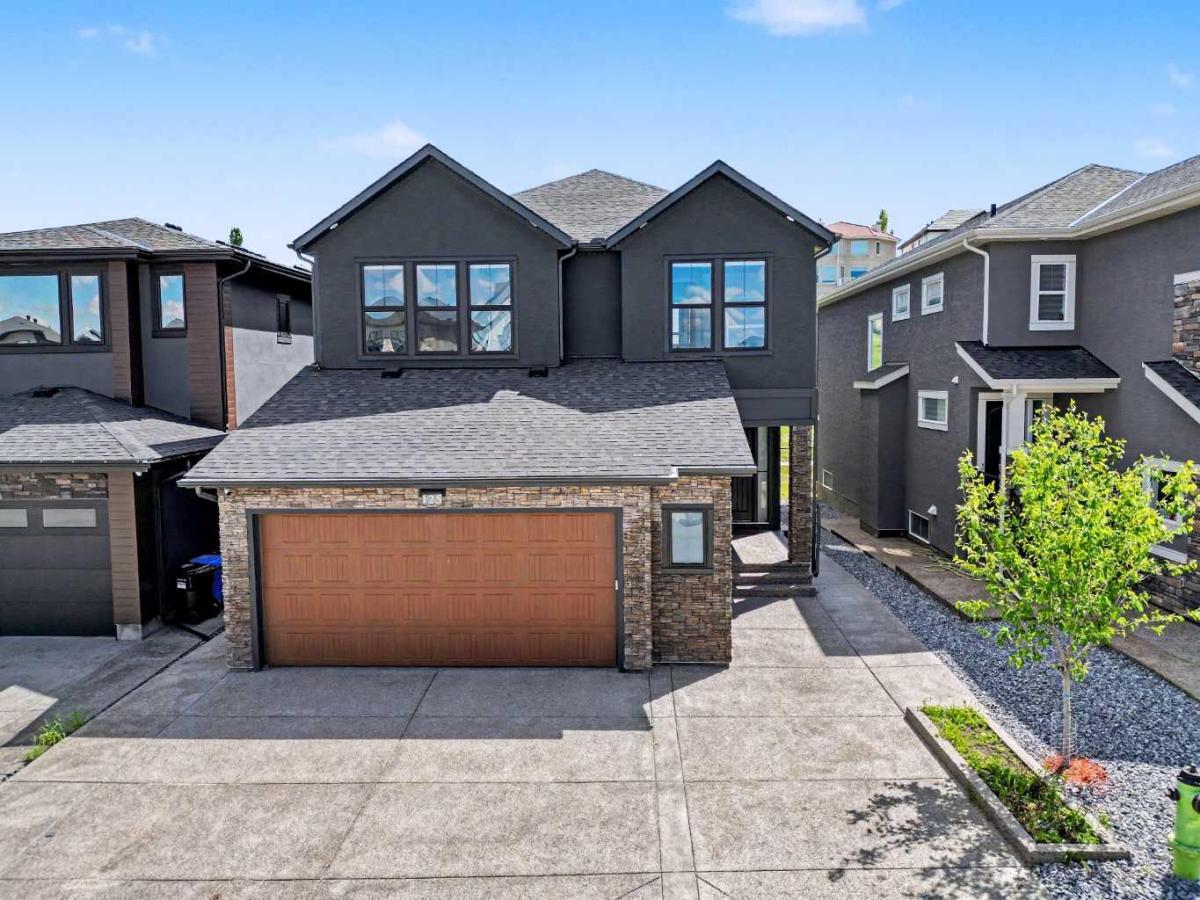 MLS #A2320150 image #0