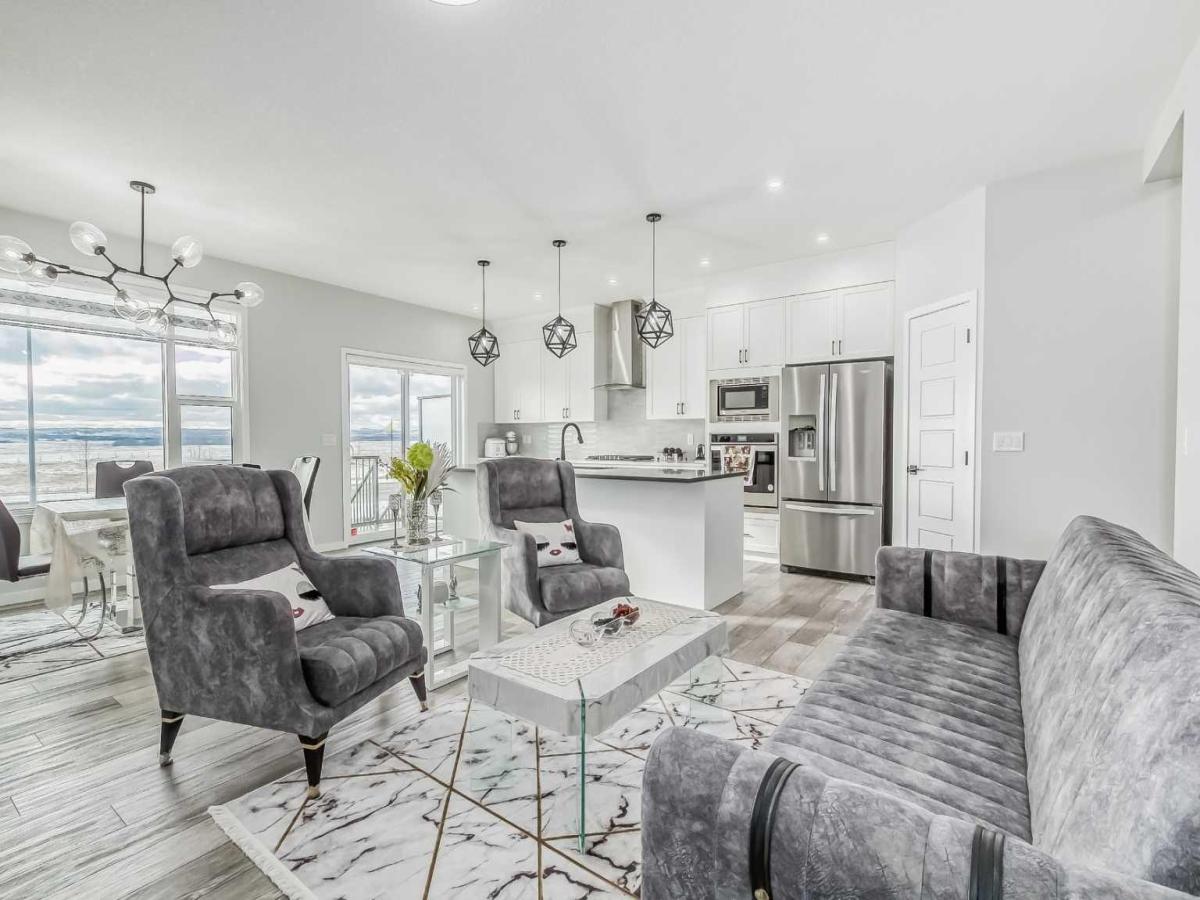 612 Seton Circle SE Calgary AB T3M 3G8 | MLS #A2321330 MLS #A2321330 image #0