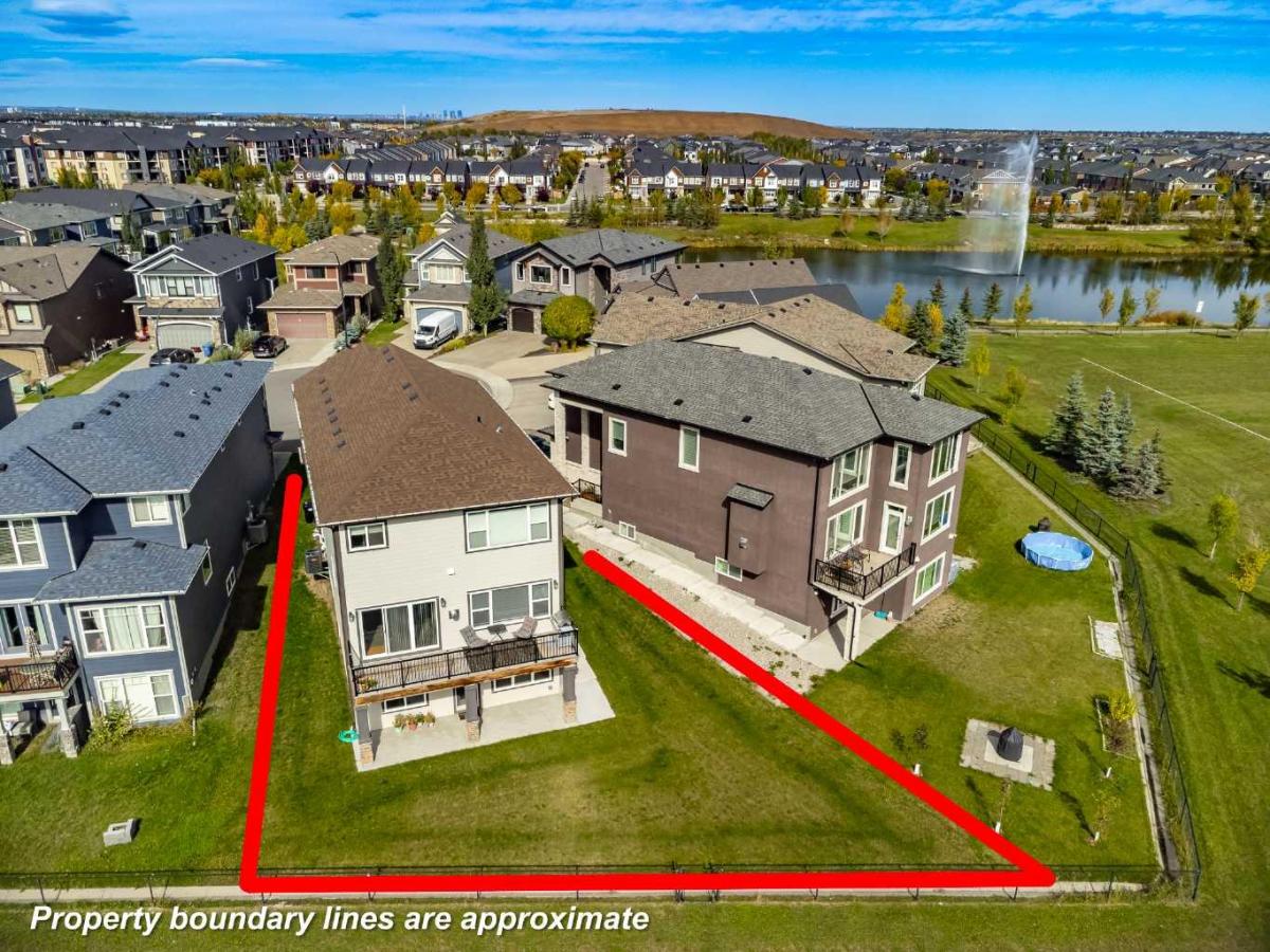 32 Legacy Cove SE Calgary AB T2X0Y7 | MLS #A2322650 MLS #A2322650 image #0