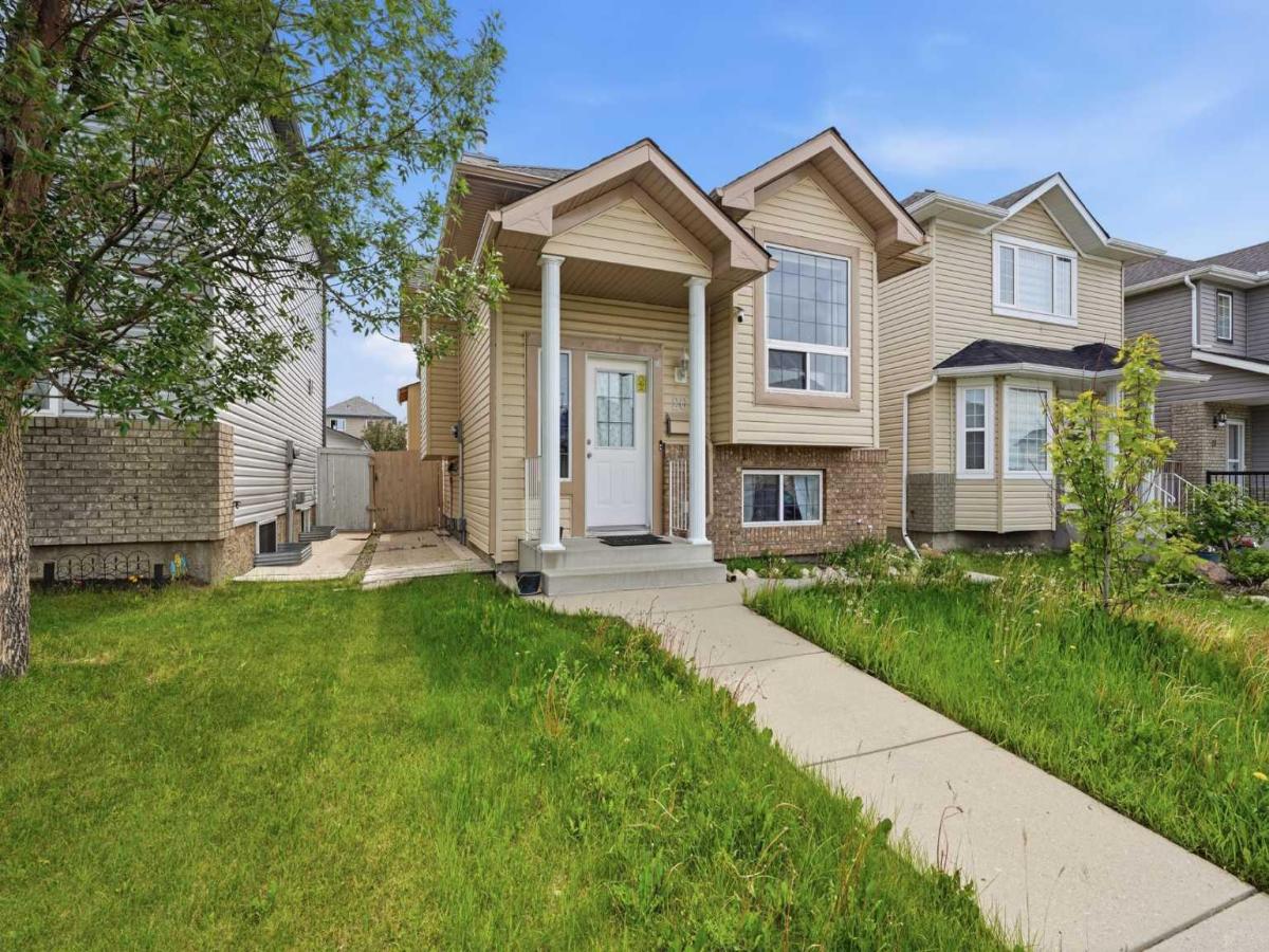 20 Saddlefield Road NE Calgary AB T3J4Z8 | MLS #A2324452 MLS #A2324452 image #0