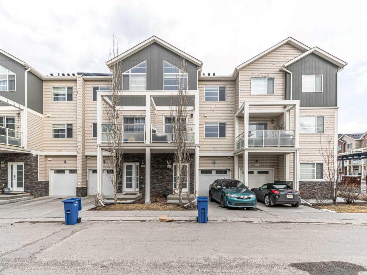 535 Redstone View NE Calgary AB T3N 0M0 | MLS #A2325716 MLS #A2325716 image #0