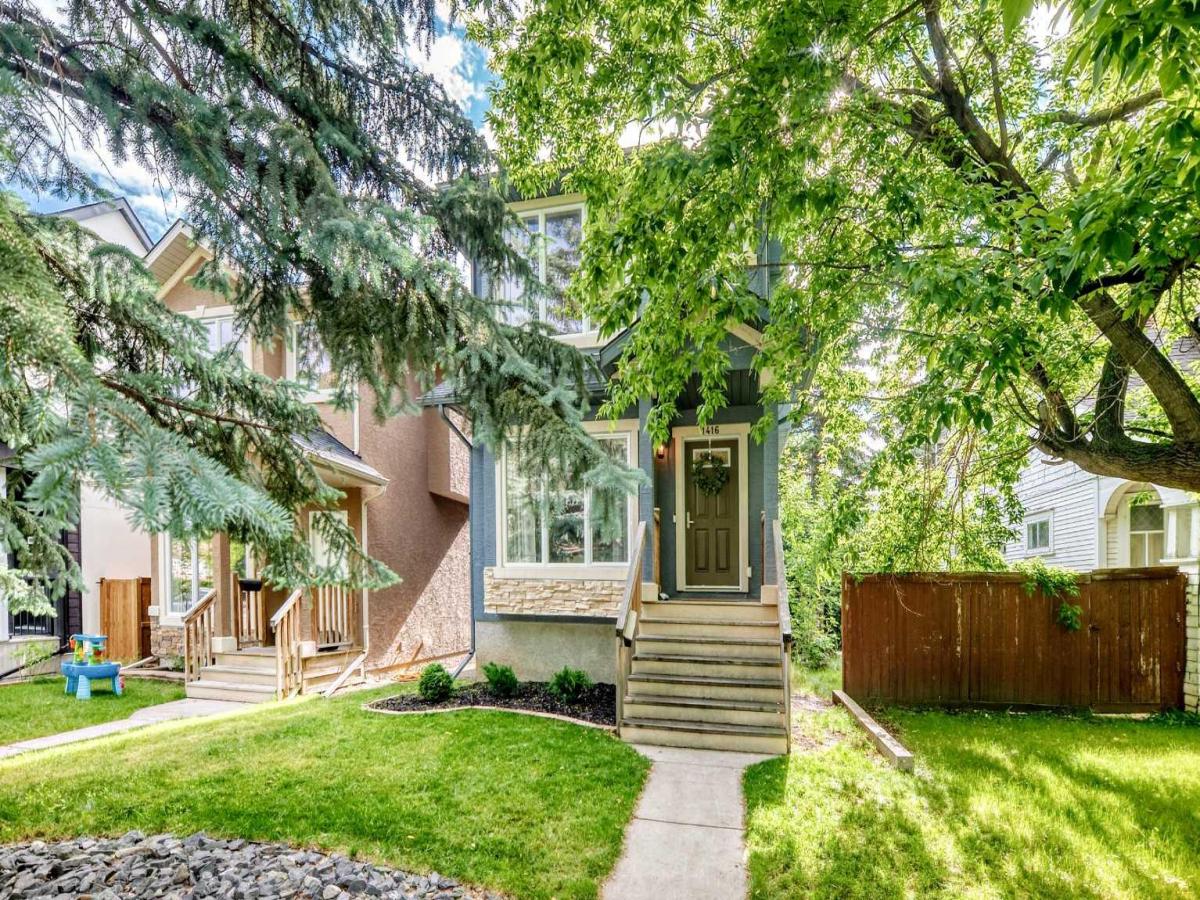 1416 43 Street SW Calgary AB T3C 2A2 | MLS #A2325954 MLS #A2325954 image #0