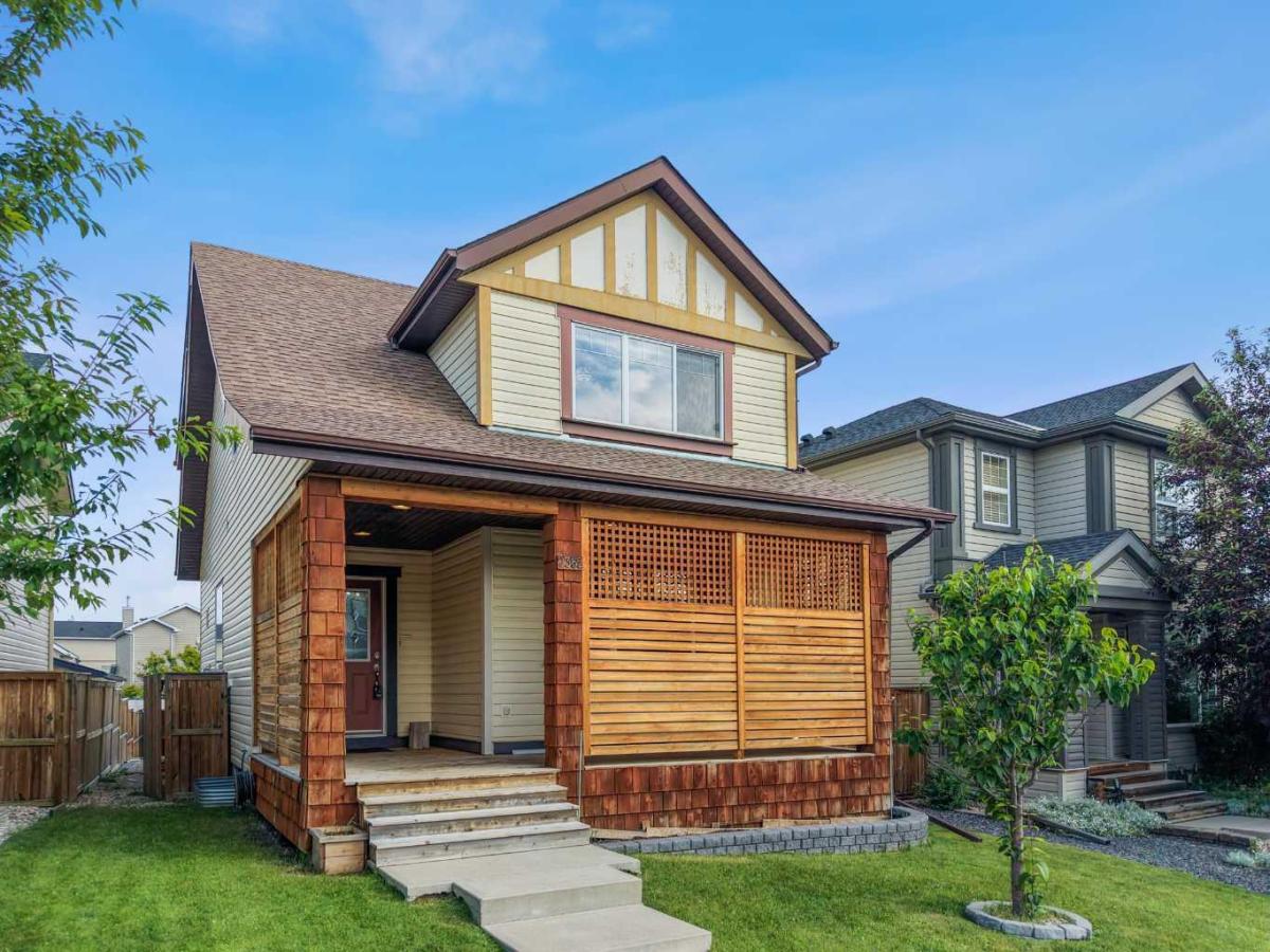 2362 Sagewood Crescent SW Airdrie AB T4B 3M8 | MLS #A2326096 MLS #A2326096 image #0