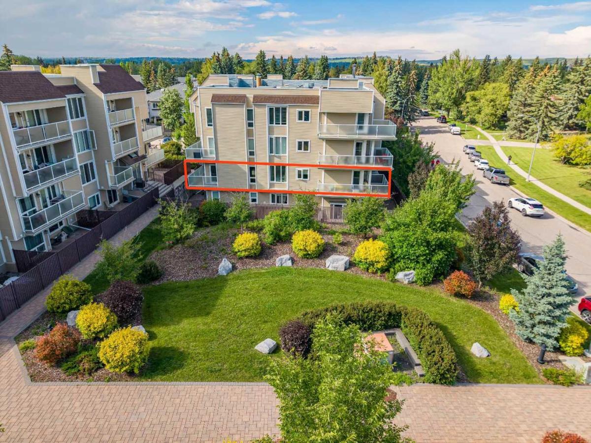 204, 3747 42 Street NW Calgary AB T3A 2W4 | MLS #A2326467 MLS #A2326467 image #0