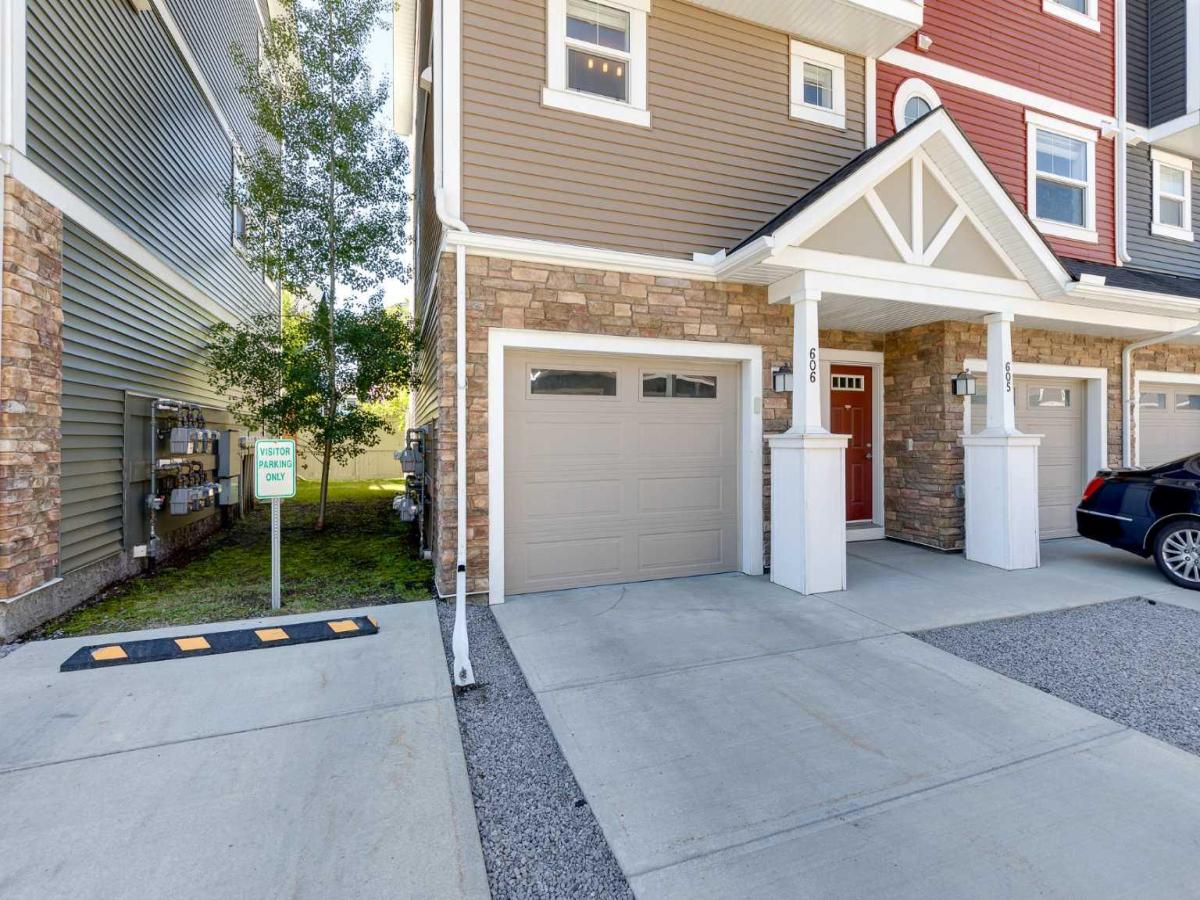 606, 1225 Kings Heights Way SE Airdrie AB T4A 0M4 | MLS #A2327210 MLS #A2327210 image #0