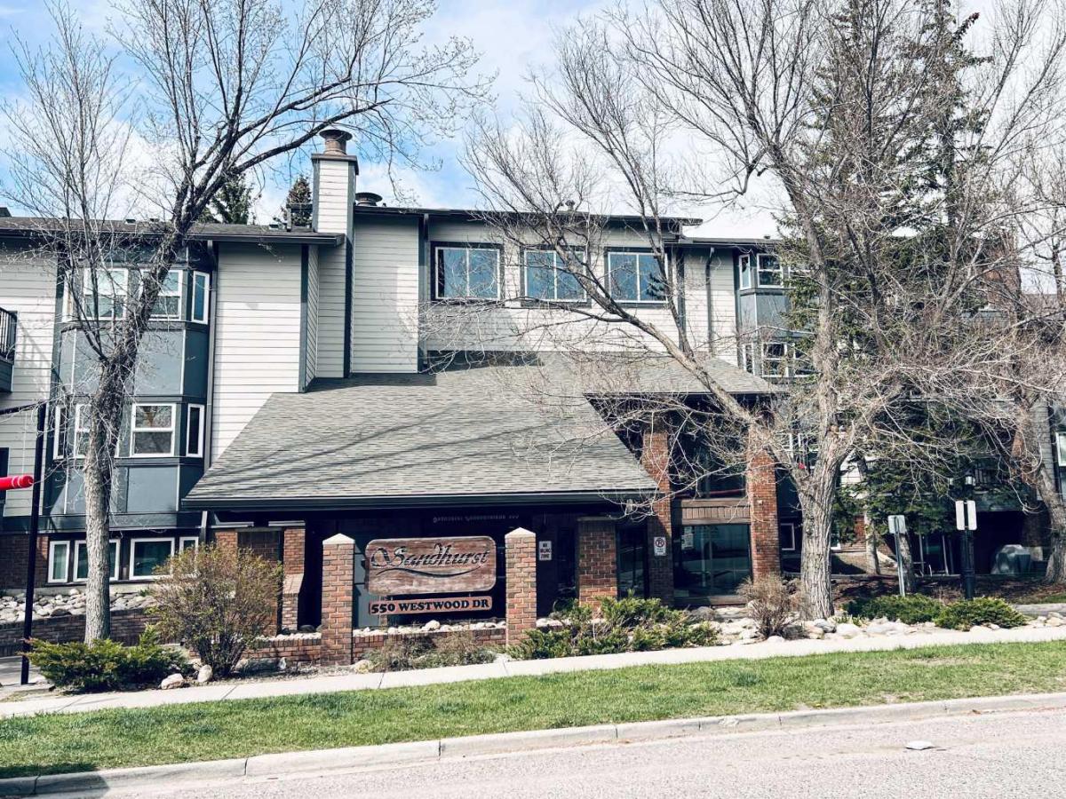 114, 550 Westwood Drive SW Calgary AB T3E 3V6 | MLS #A2327319 MLS #A2327319 image #0