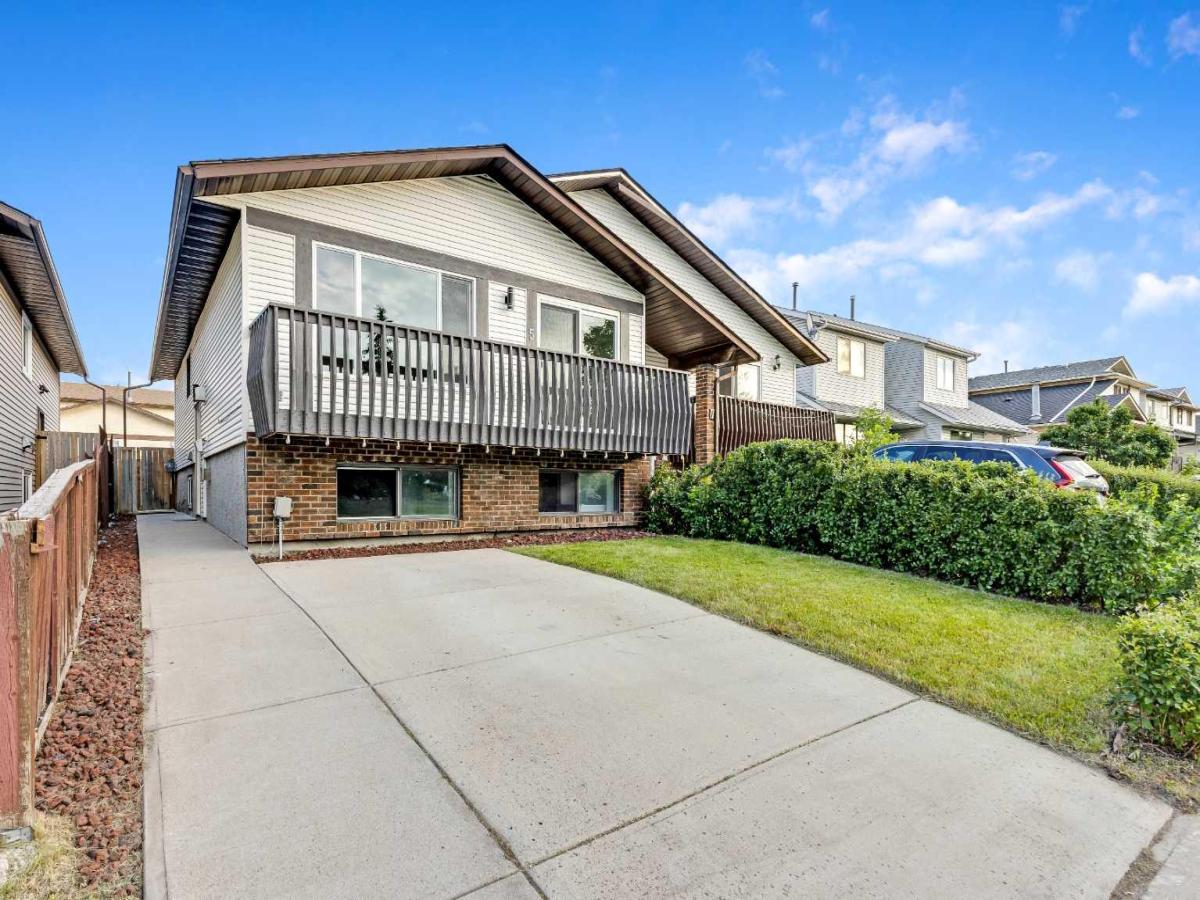 5 Templemont Road NE Calgary AB T1Y 5A2 | MLS #A2328617 MLS #A2328617 image #0
