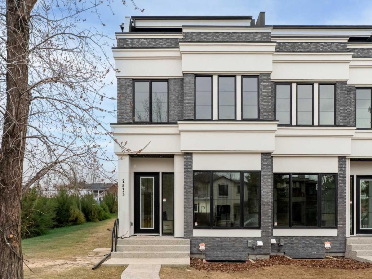 2533 2 Avenue NW Calgary AB T2N 0H7 | MLS #A2330905 MLS #A2330905 image #0