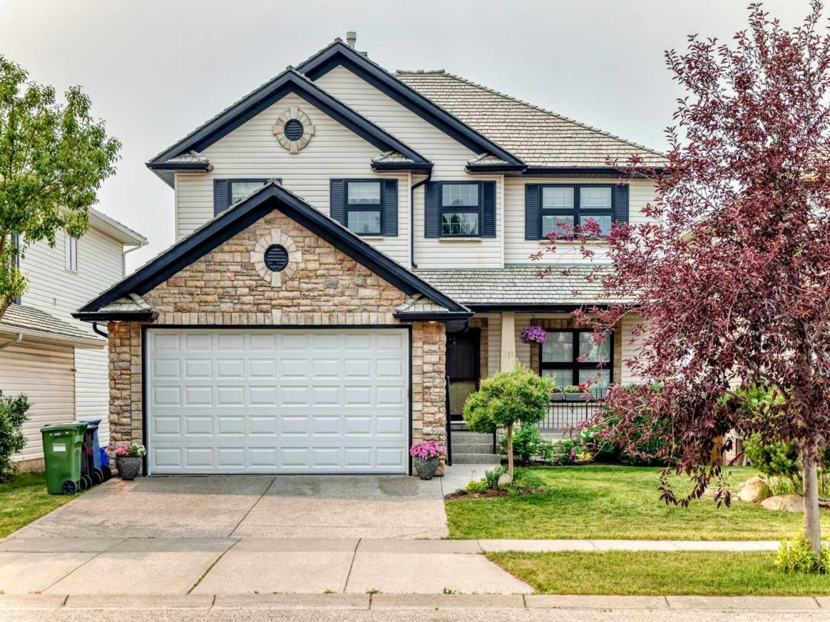 311 rocky ridge Drive NW Calgary AB T3G 4P4 | MLS #A2331323 MLS #A2331323 image #0