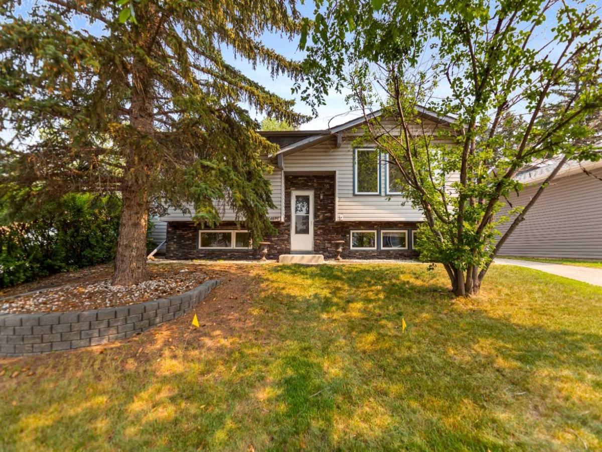 14695 Deer Ridge Drive SE Calgary AB T2J 6A8 | MLS #A2331854 MLS #A2331854 image #0