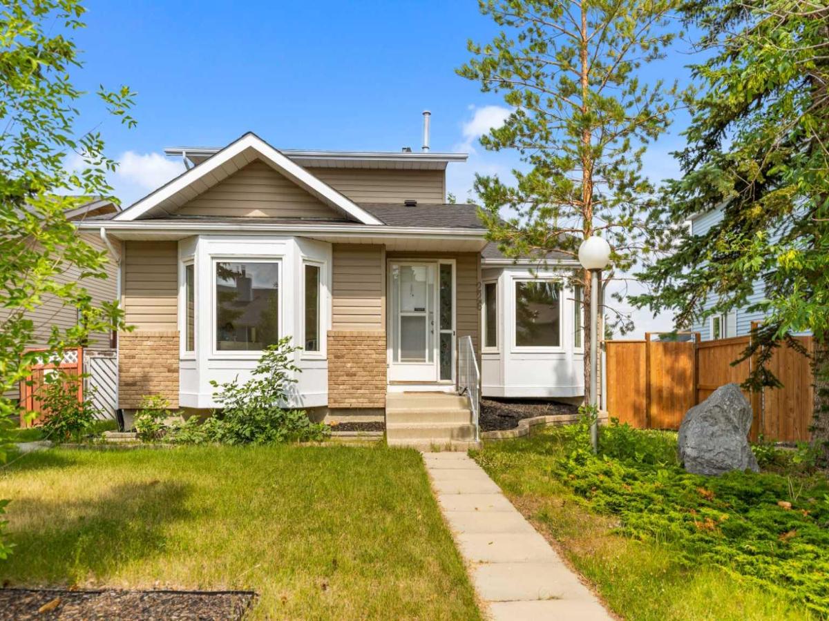 226 Sandstone Drive NW Calgary AB T3K 3B9 | MLS #A2331972 MLS #A2331972 image #0