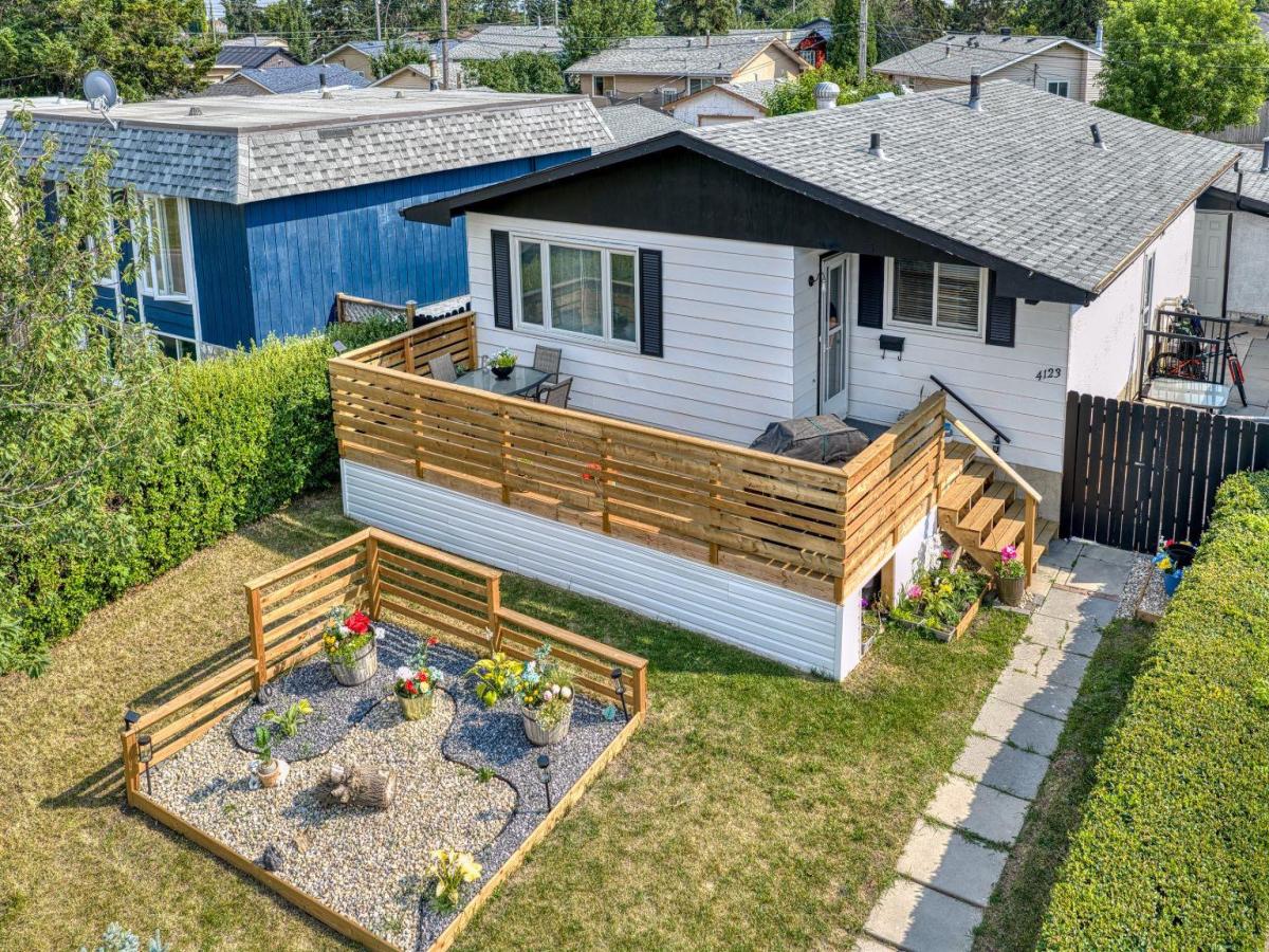 4123 30 Avenue SE Calgary AB T2B 0H3 | MLS #A2333543 MLS #A2333543 image #0