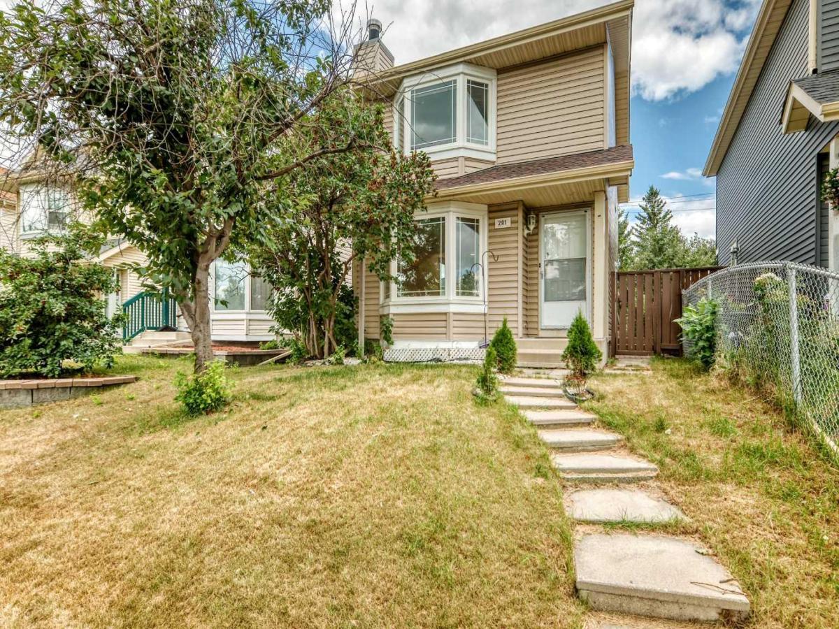 291 Falton Drive NE Calgary AB T3J 2W8 | MLS #A2334604 MLS #A2334604 image #0