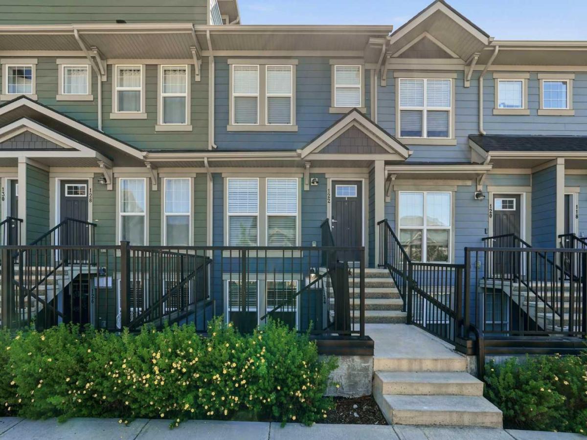124 Cranbrook Square SE Calgary AB T3M 3E3 | MLS #A2334839 MLS #A2334839 image #0
