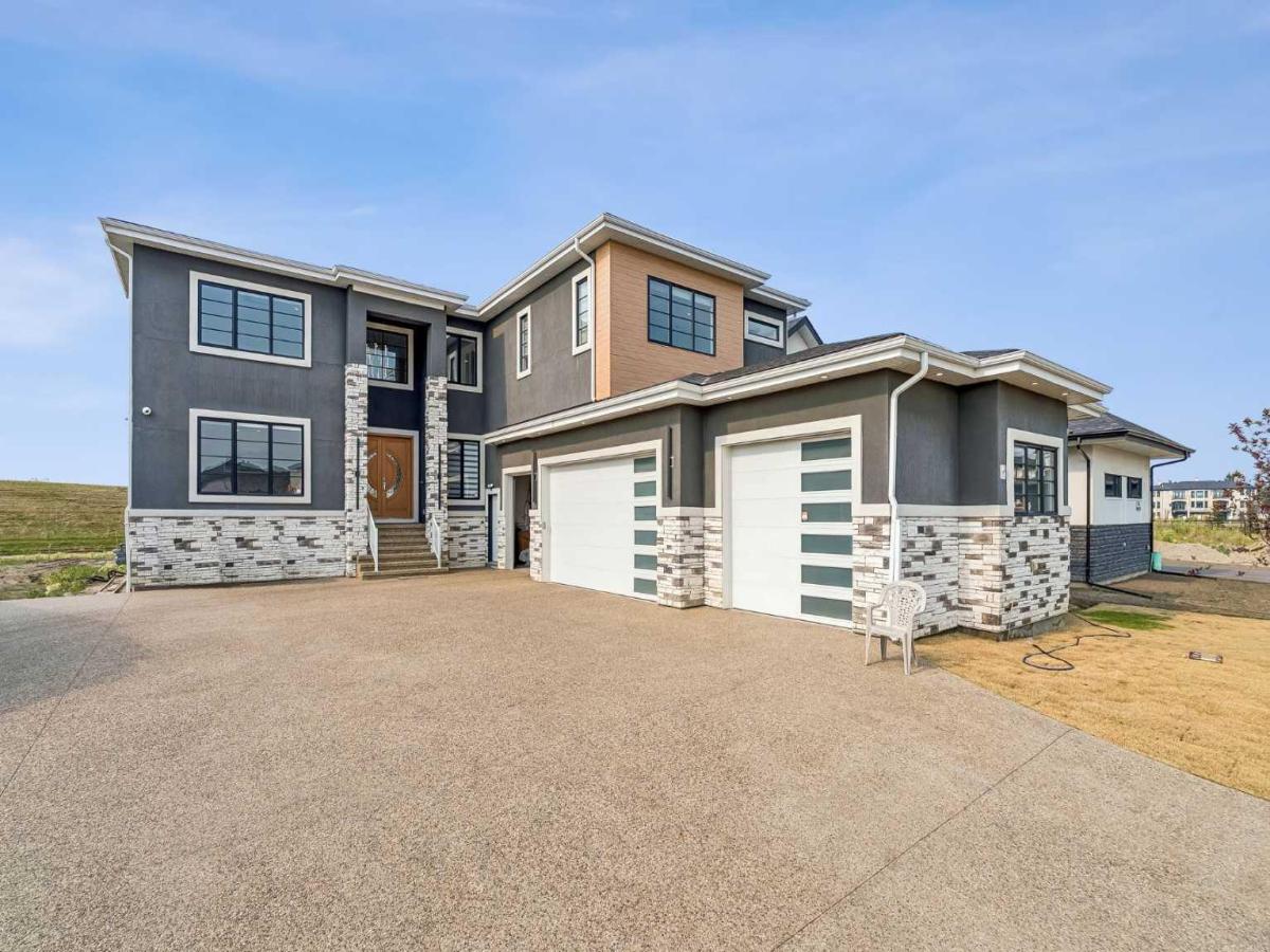 78 Trinity Road Rural Rocky View County AB T1Z 0B9 | MLS #A2335120 MLS #A2335120 image #0