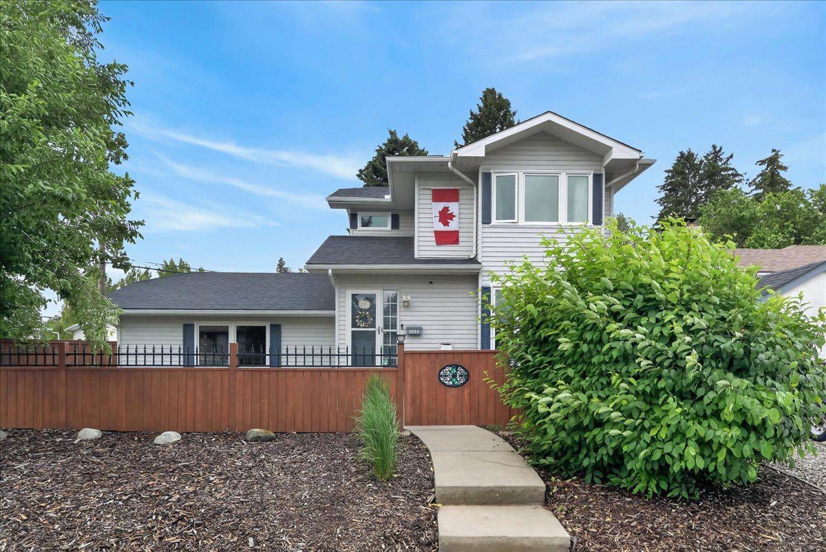 2511 Exshaw Road NW Calgary AB T2M4E6 | MLS #A2335366 MLS #A2335366 image #0