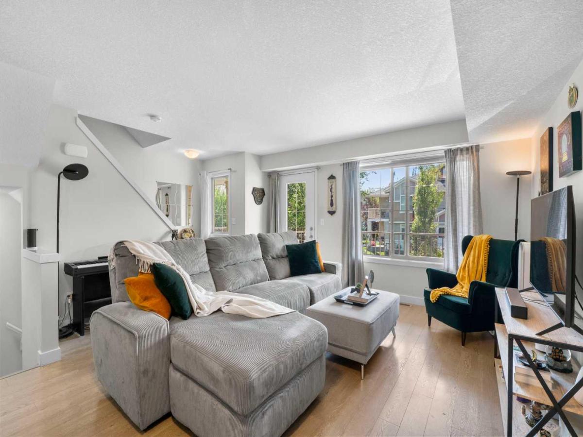 Calgary Homes for Sale from $300k to $400k MLS #A2335573 image #0