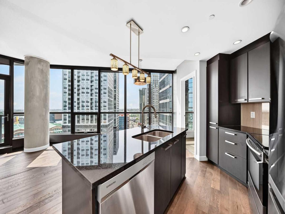 1806, 225 11 Avenue SE Calgary AB T2G 0G3 | MLS #A2336200 MLS #A2336200 image #0