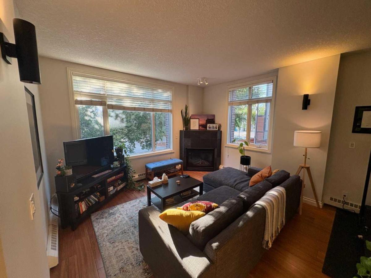Calgary Homes for Sale from $300k to $400k MLS #A2336478 image #0
