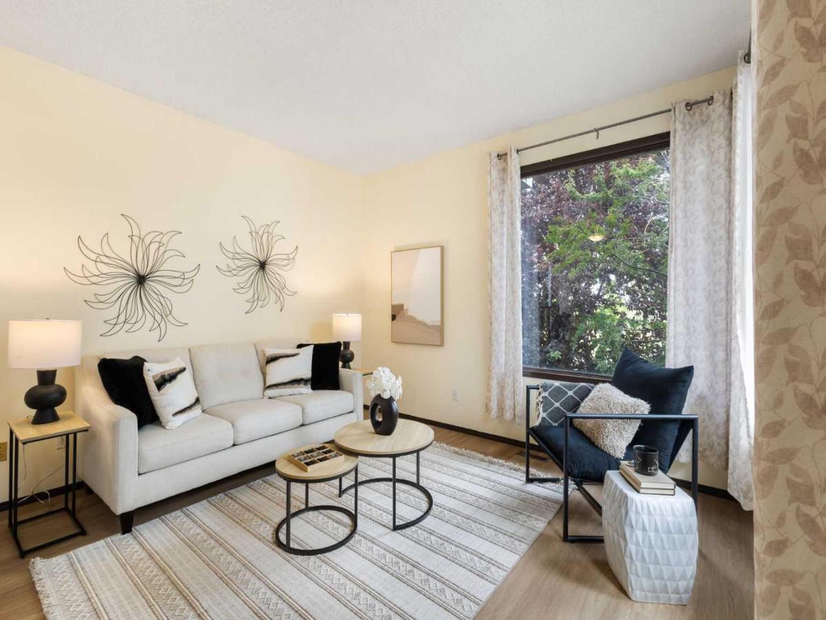 508 78 Avenue SW Calgary AB T2V 0T4 | MLS #A2337372 MLS #A2337372 image #0