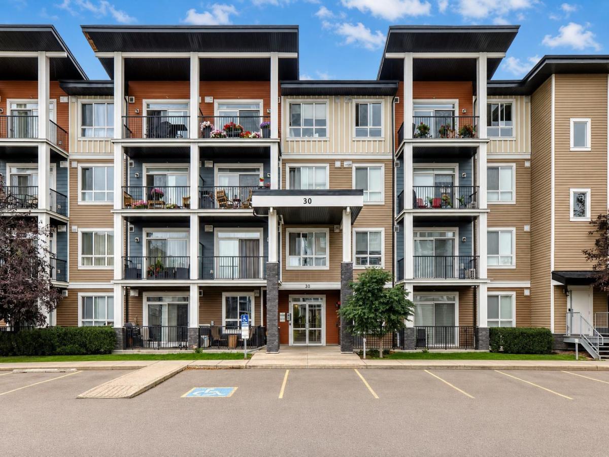 409, 30 Walgrove SE Calgary AB T2X 4M9 | MLS #A2337382 MLS #A2337382 image #0