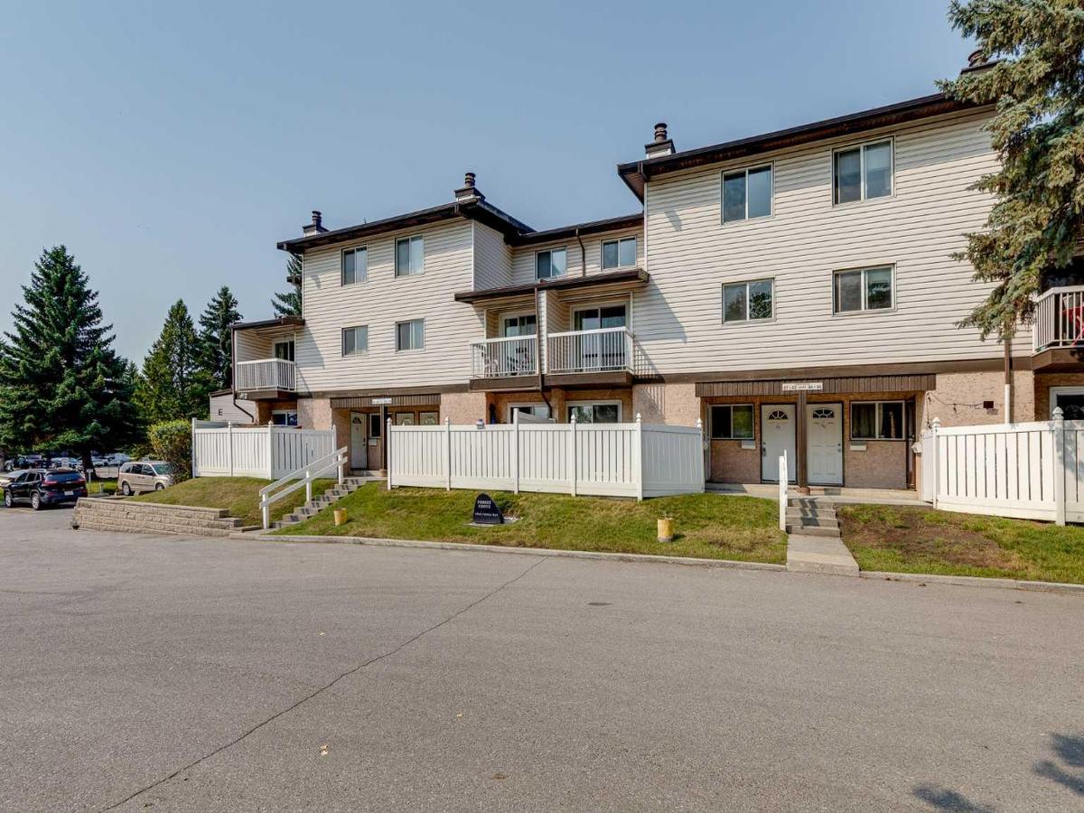 Forest Heights MLS #A2338848 image #0