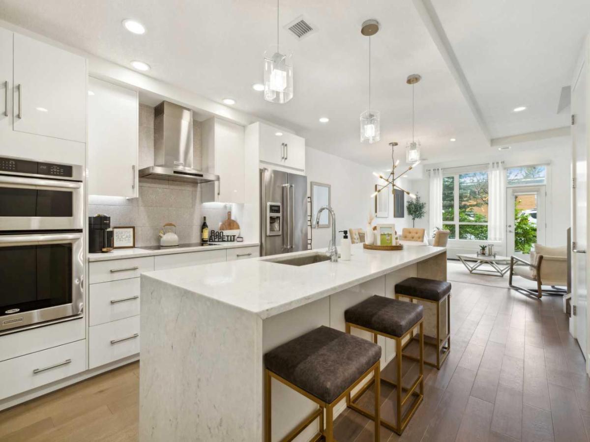 103, 1611 28 Avenue SW Calgary AB T2T 1J5 | MLS #A2338996 MLS #A2338996 image #0