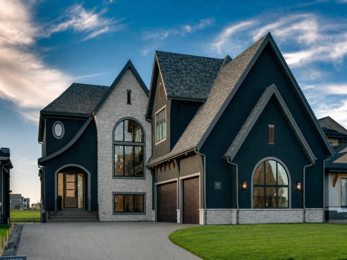 62 Marina Island SE Calgary AB T3M3Y6 | MLS #A2339173 MLS #A2339173 image #0