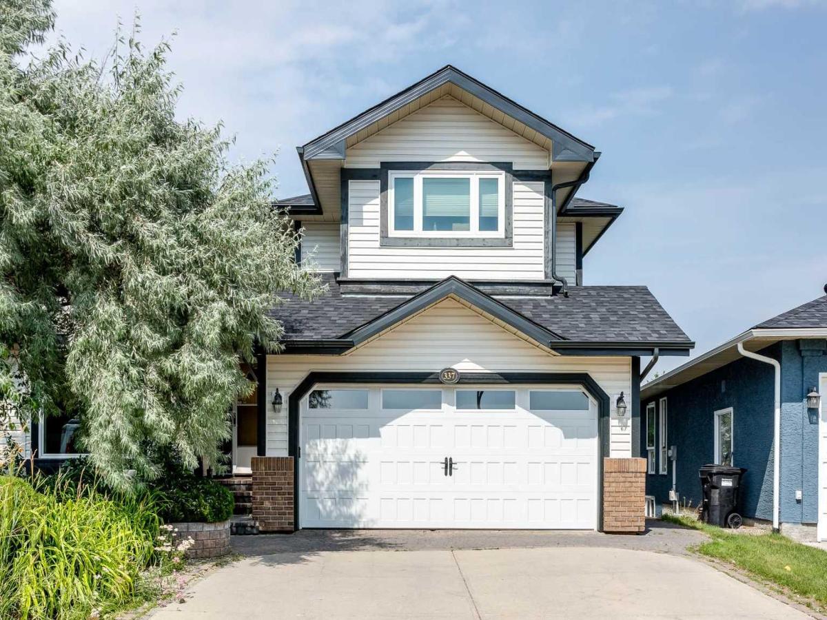 337 Sandringham Court NW Calgary AB T3K3V6 | MLS #A2339540 MLS #A2339540 image #0