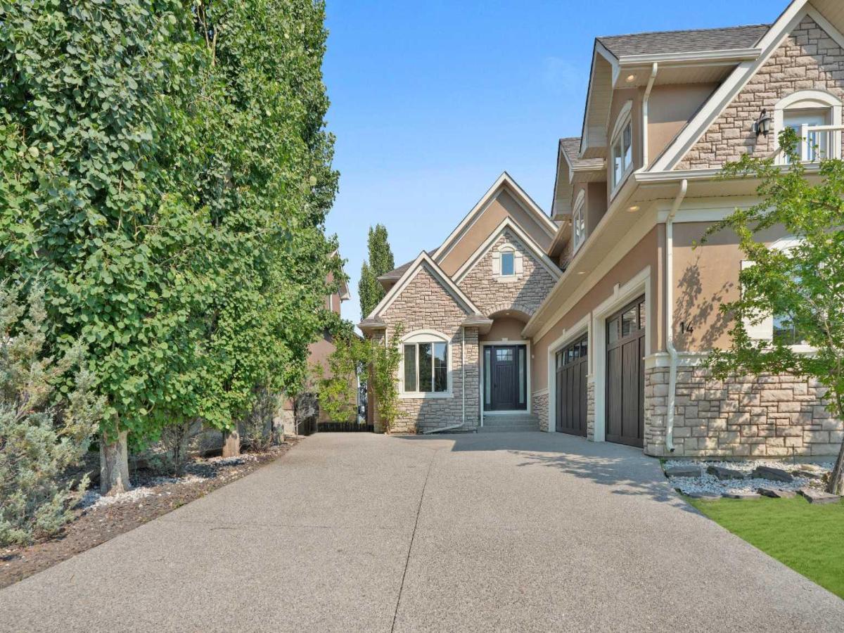 14 Coulee View SW Calgary AB T3H 5L6 | MLS #A2340103 MLS #A2340103 image #0