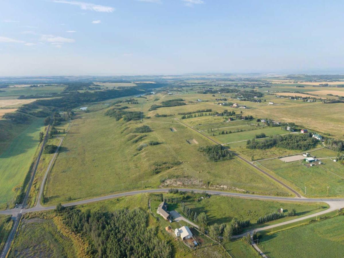 De Winton MLS #A2340877 image #0