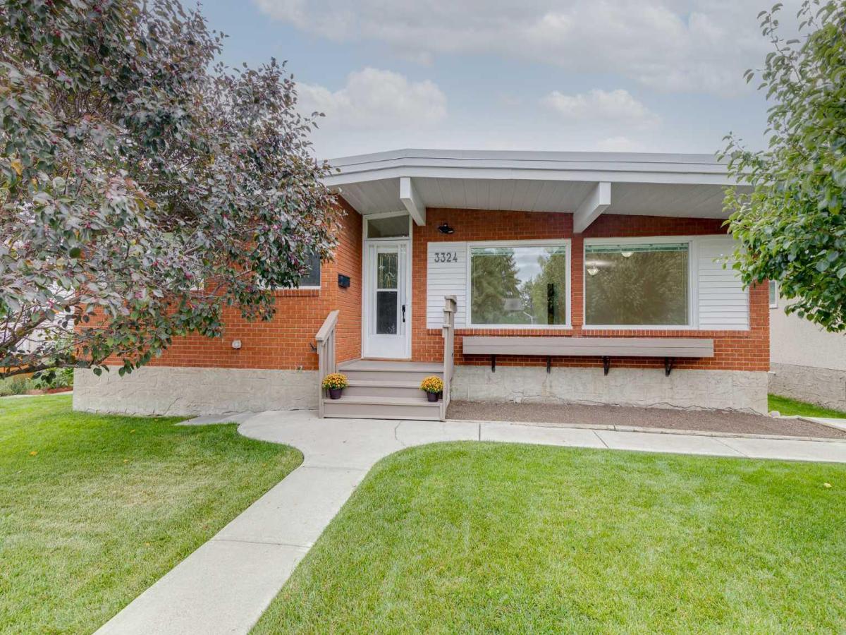 3324 Copithorne Road NW Calgary AB T2L 0L3 | MLS #A2341927 MLS #A2341927 image #0