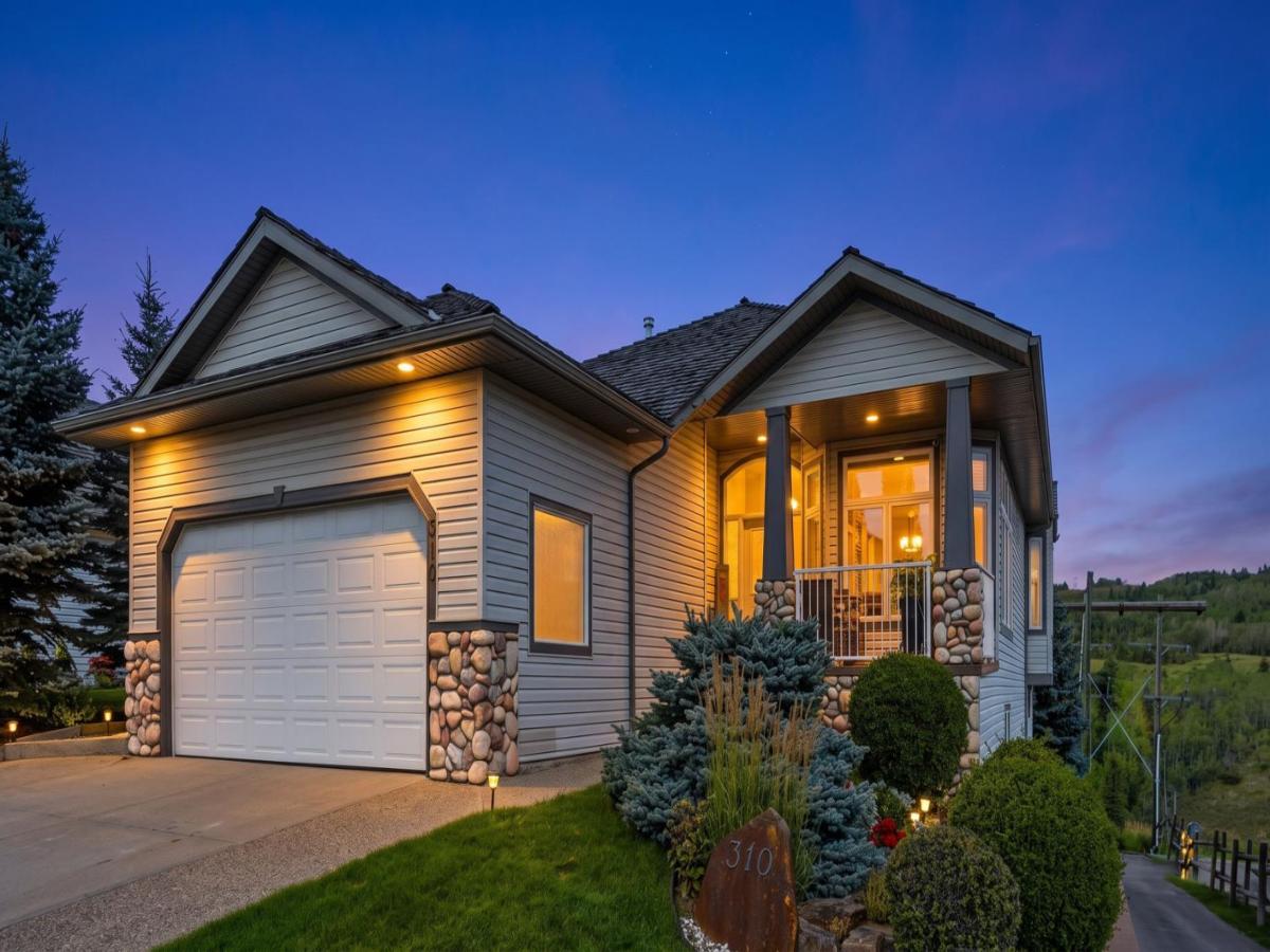 310 Gleneagles View Cochrane AB T4C 2H4 | MLS #A2341943 MLS #A2341943 image #0