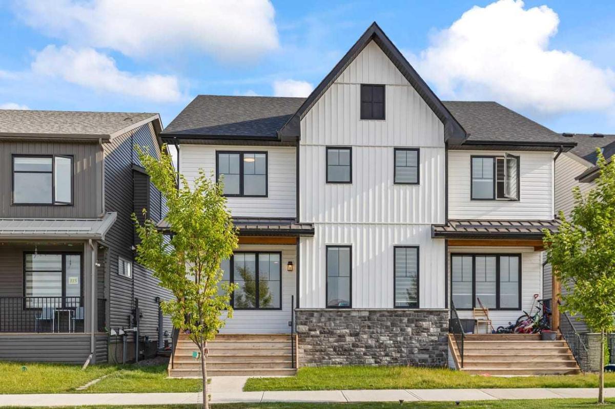 311 Union Avenue SE Calgary AB T3M 3R8 | MLS #A2341965 MLS #A2341965 image #0
