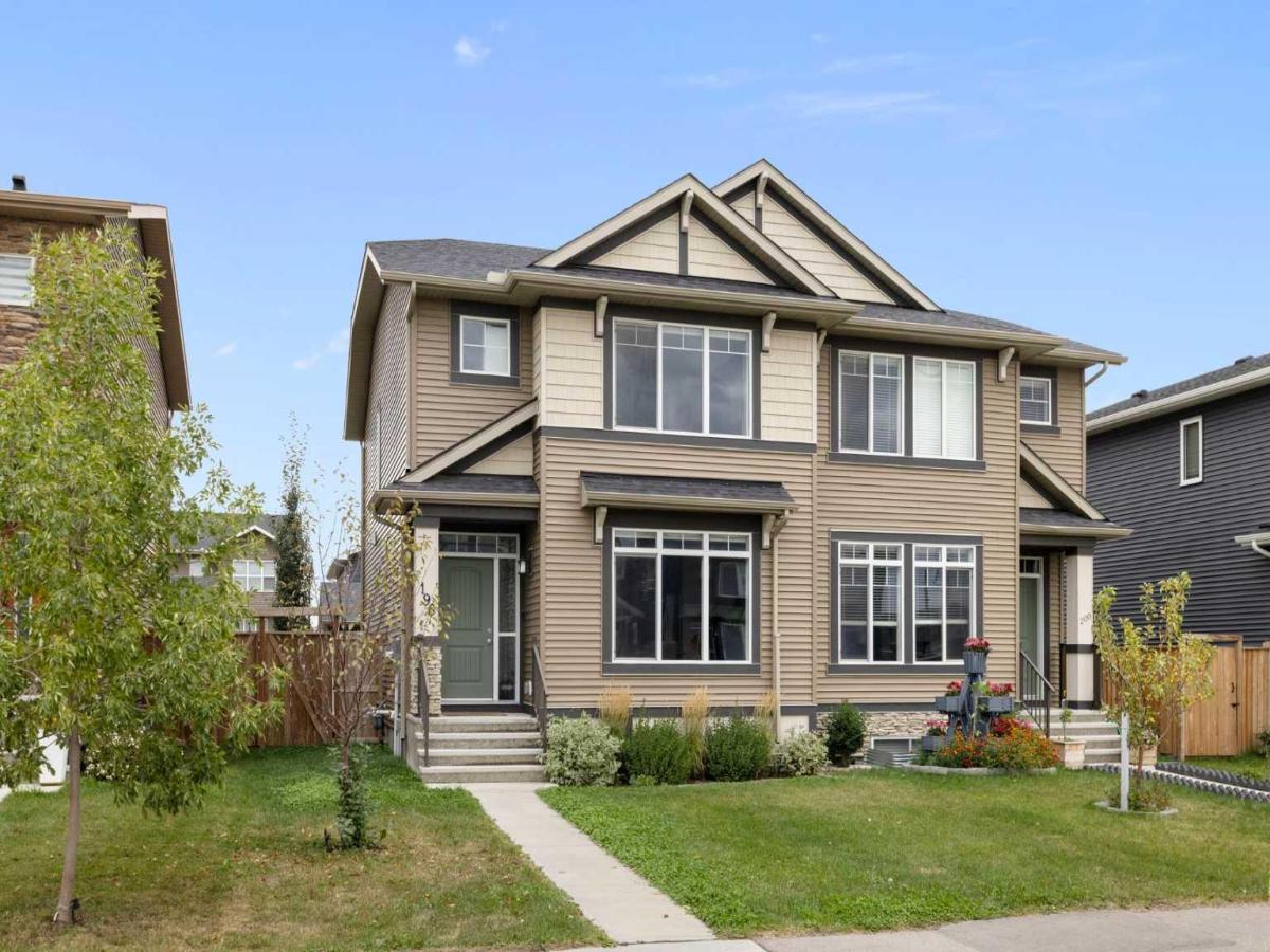 Chestermere MLS #A2342740 image #0