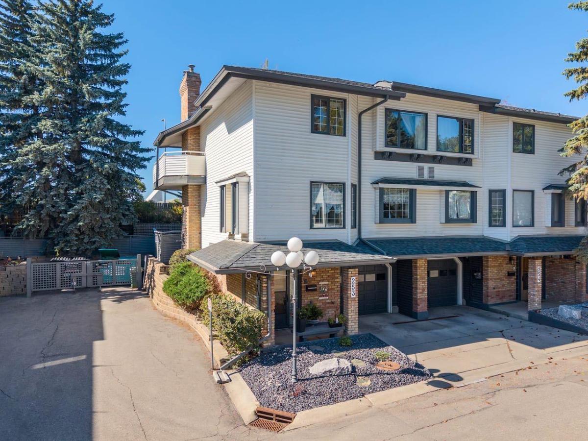 253, 4037 42 Street NW Calgary AB T3A2M9 | MLS #A2343128 MLS #A2343128 image #0