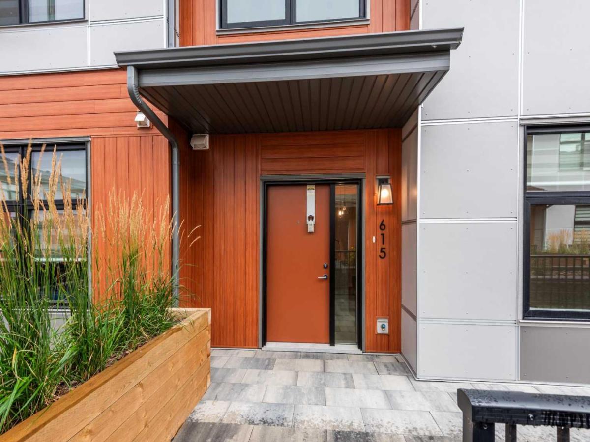 615, 400 Belmont Street SW Calgary AB T2X 4C1 | MLS #A2343167 MLS #A2343167 image #0